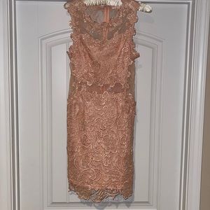 Peach lace dress, size M, worn twice